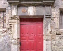 Porte au 18 rue du Four de la ville